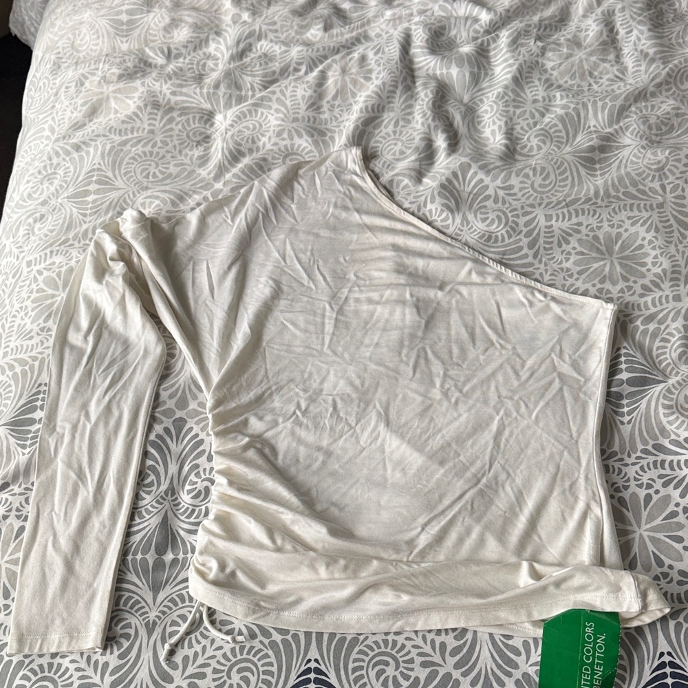 NWT white Dolman One-Shoulder Top